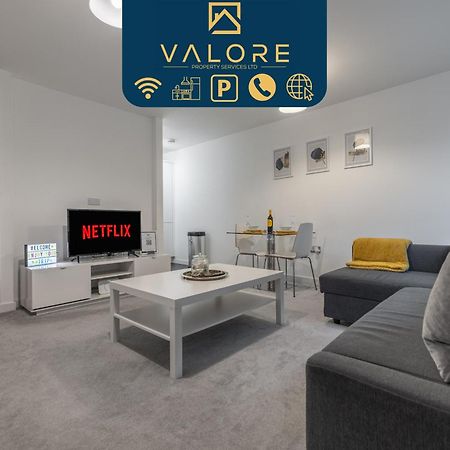 Modern 1 Bed In Central Mk, Free Parking, Smart Tv, Manhattan House By Valore Property Services มิลตันคีนส์ ภายนอก รูปภาพ