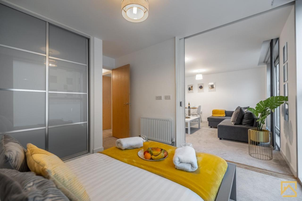 Modern 1 Bed In Central Mk, Free Parking, Smart Tv, Manhattan House By Valore Property Services มิลตันคีนส์ ภายนอก รูปภาพ