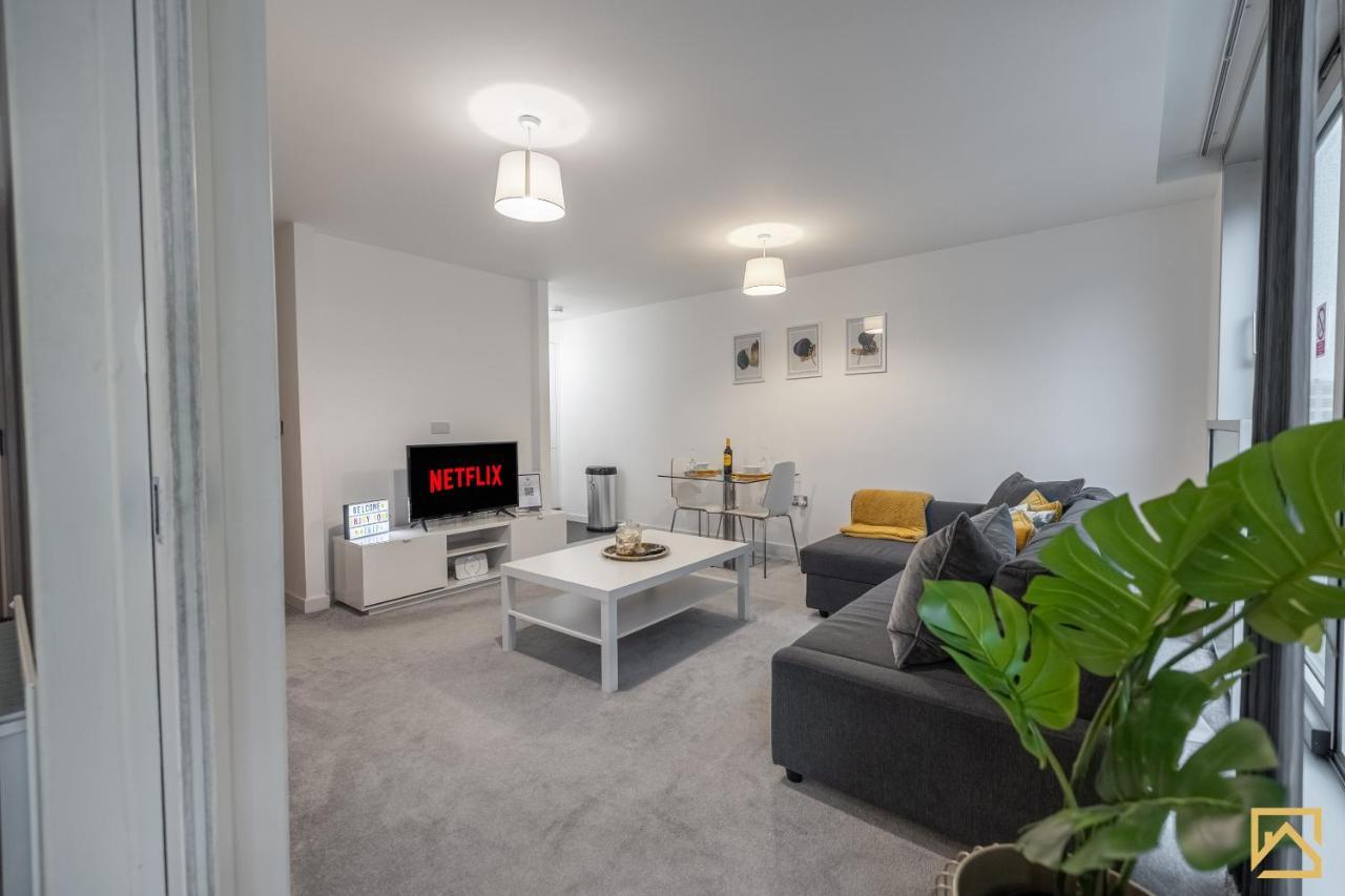 Modern 1 Bed In Central Mk, Free Parking, Smart Tv, Manhattan House By Valore Property Services มิลตันคีนส์ ภายนอก รูปภาพ